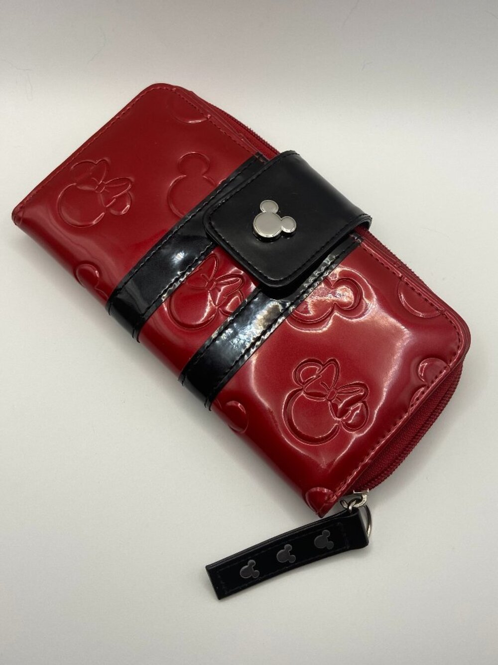 Disney Parks Loungefly Wallet Mickey and Minnie Red & Black Patent Leather 2016